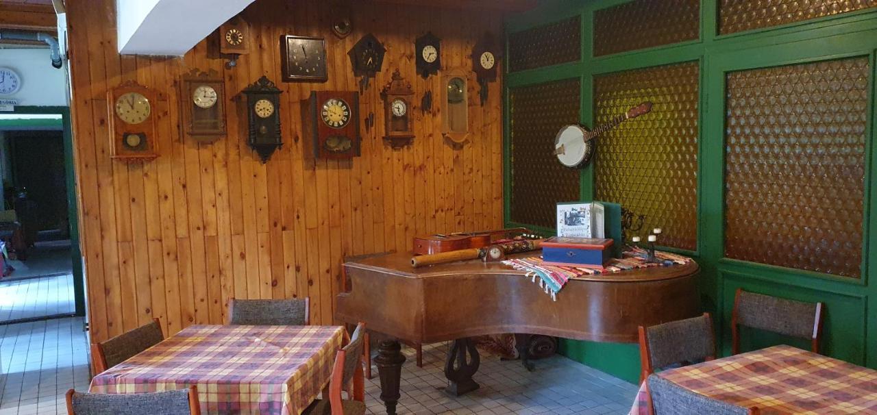 Feherkolapa Turistahaz Panzio Lillafüred 외부 사진